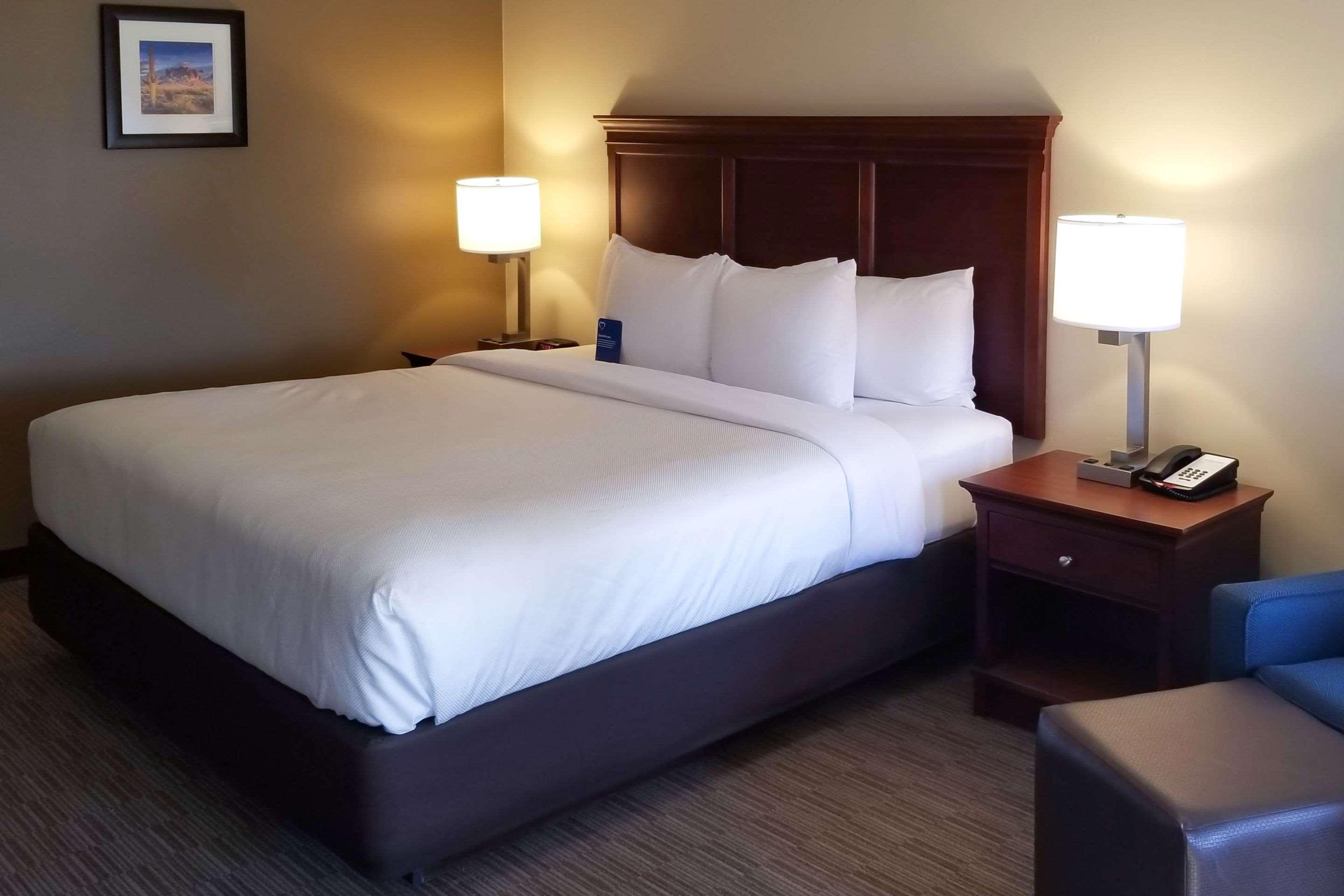 Comfort Inn & Suites Tempe Phoenix Sky Harbor Airport Экстерьер фото