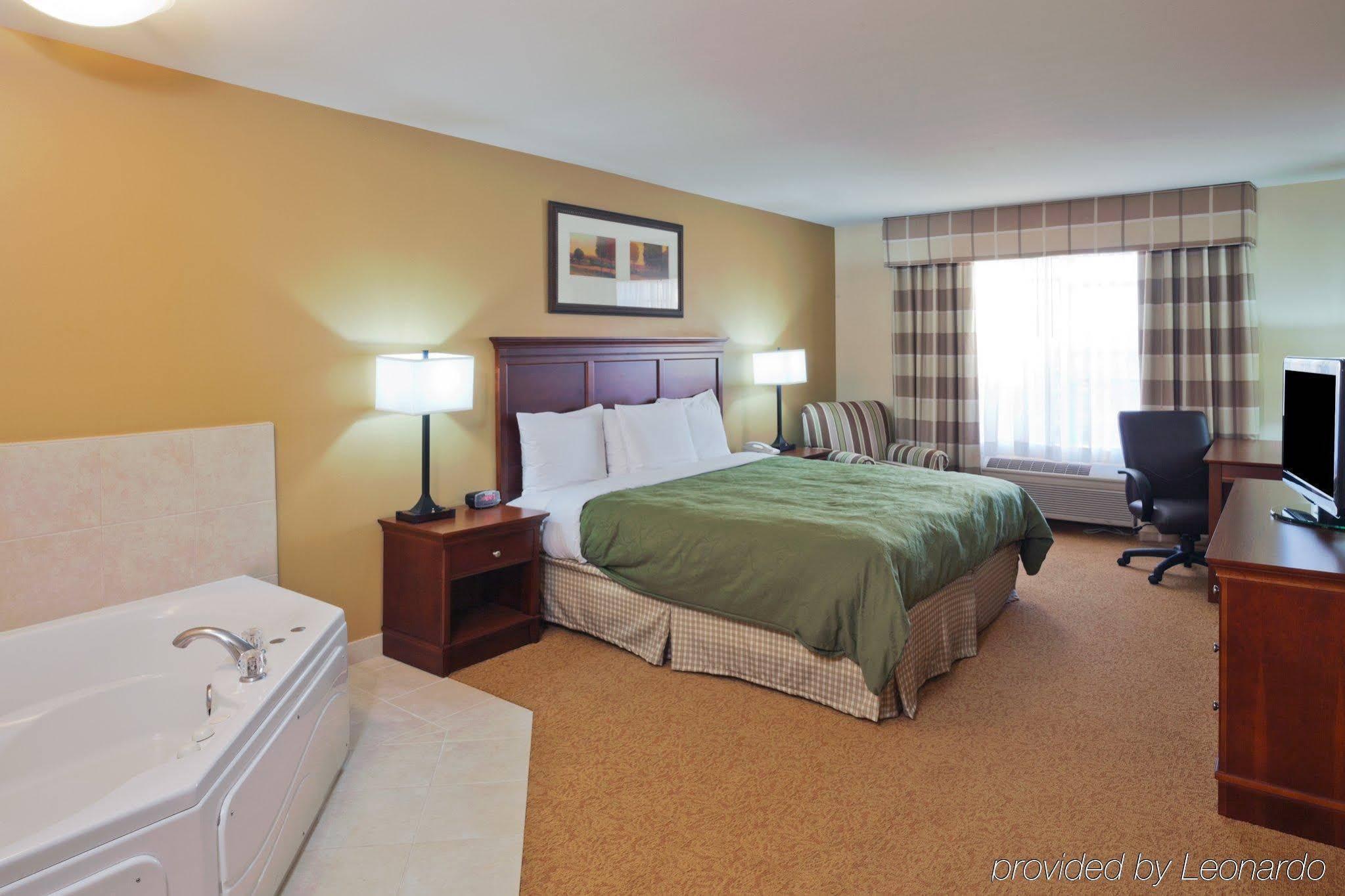 Comfort Inn & Suites Tempe Phoenix Sky Harbor Airport Номер фото