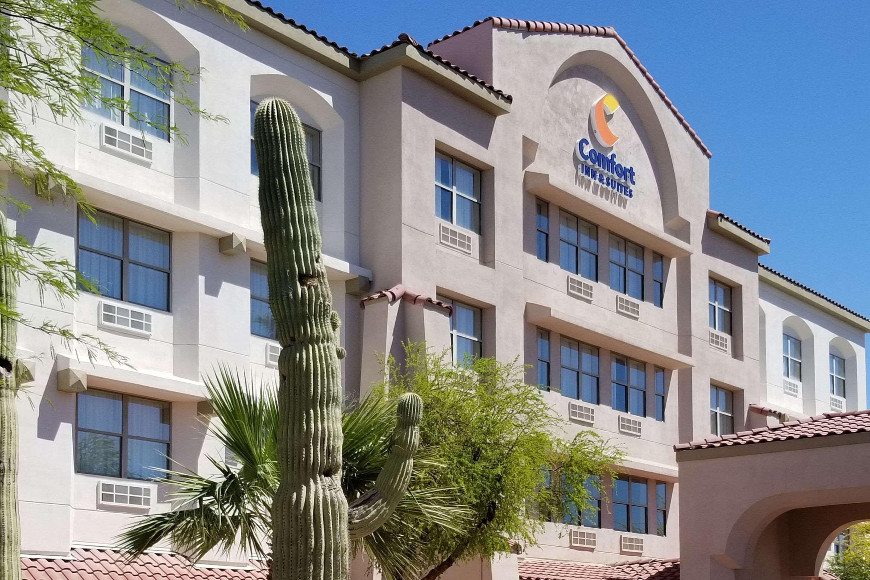 Comfort Inn & Suites Tempe Phoenix Sky Harbor Airport Экстерьер фото