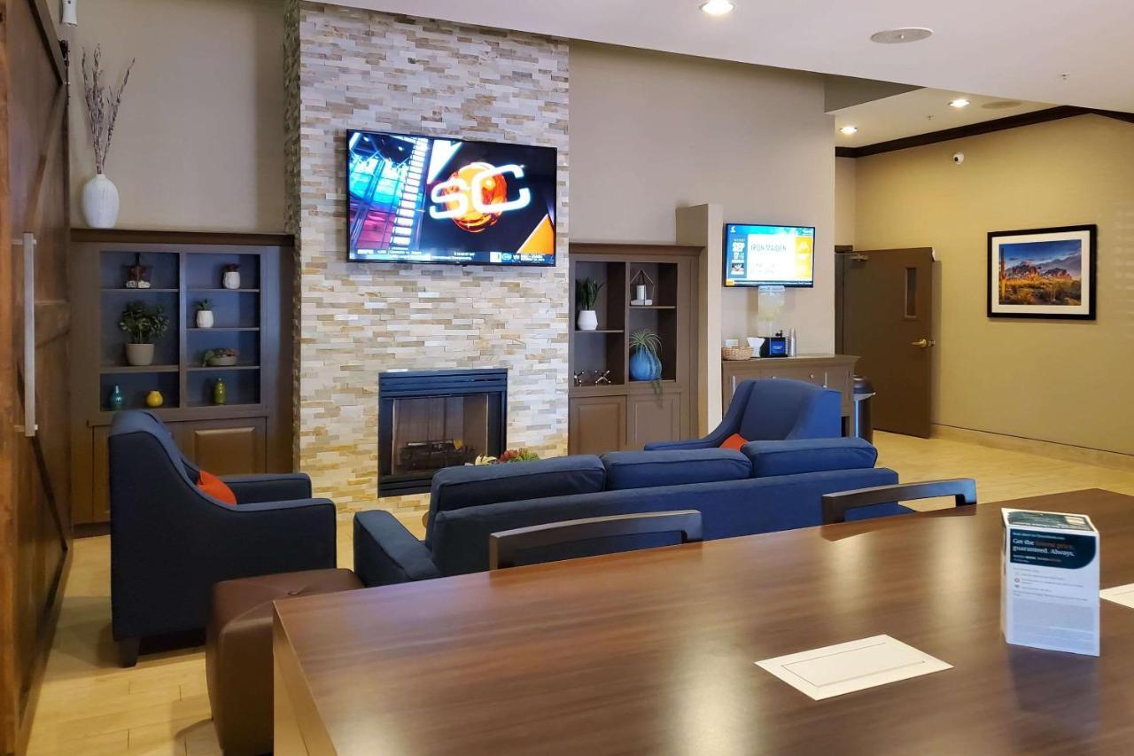 Comfort Inn & Suites Tempe Phoenix Sky Harbor Airport Экстерьер фото