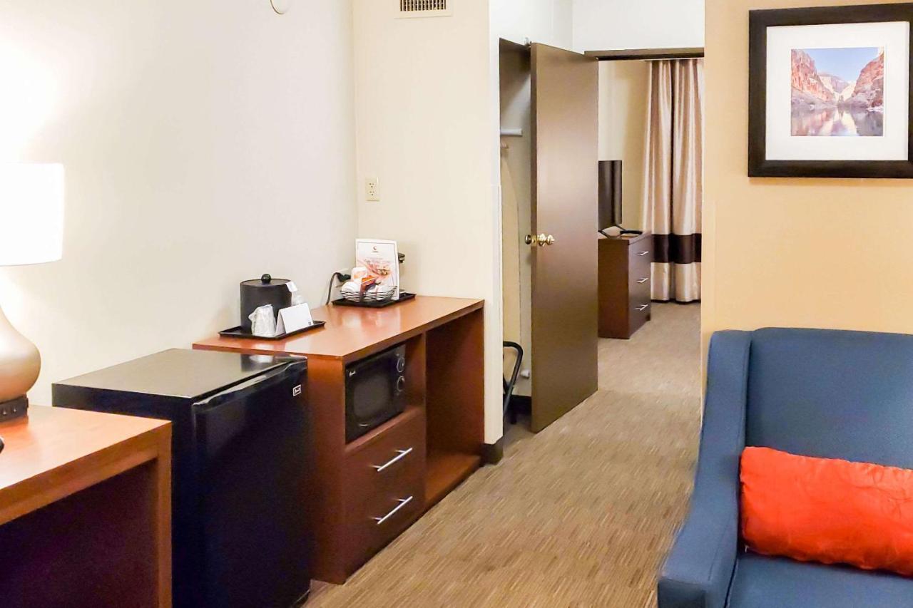 Comfort Inn & Suites Tempe Phoenix Sky Harbor Airport Экстерьер фото