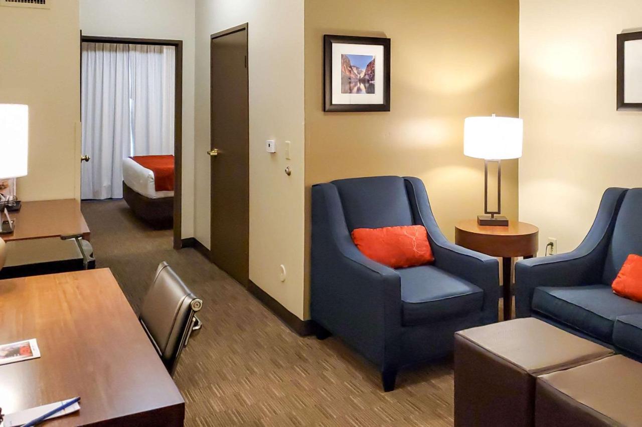 Comfort Inn & Suites Tempe Phoenix Sky Harbor Airport Экстерьер фото