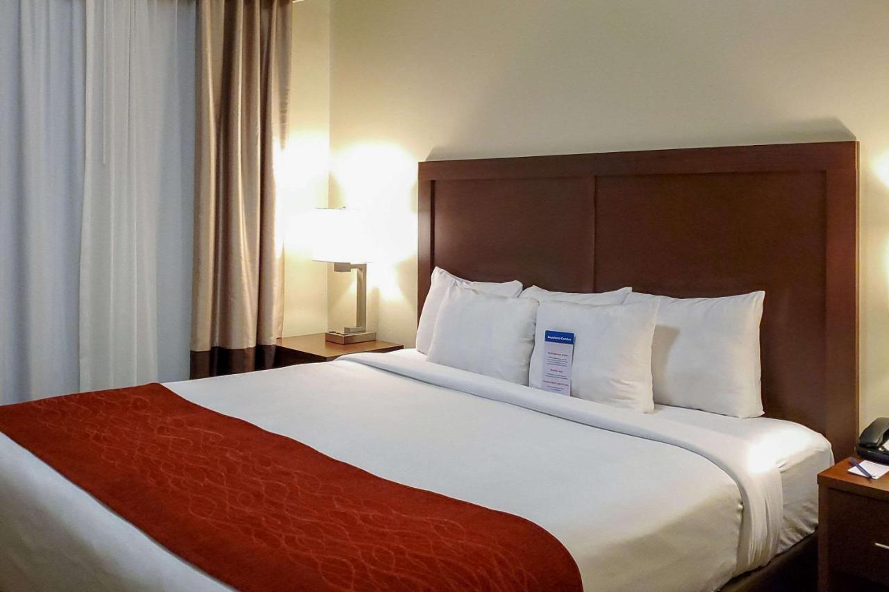 Comfort Inn & Suites Tempe Phoenix Sky Harbor Airport Экстерьер фото